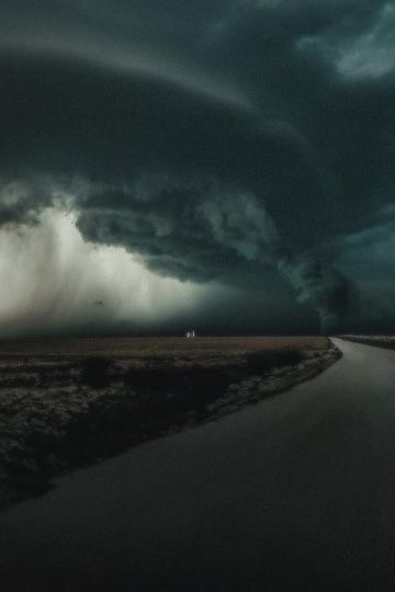 The Twister: Caught in the Storm (2025)